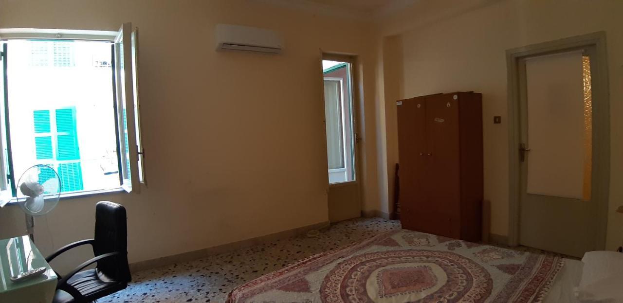 Stanza Privata In Appartamento Per Smart Working, Digital Nomads O Coliving Palermo Eksteriør billede