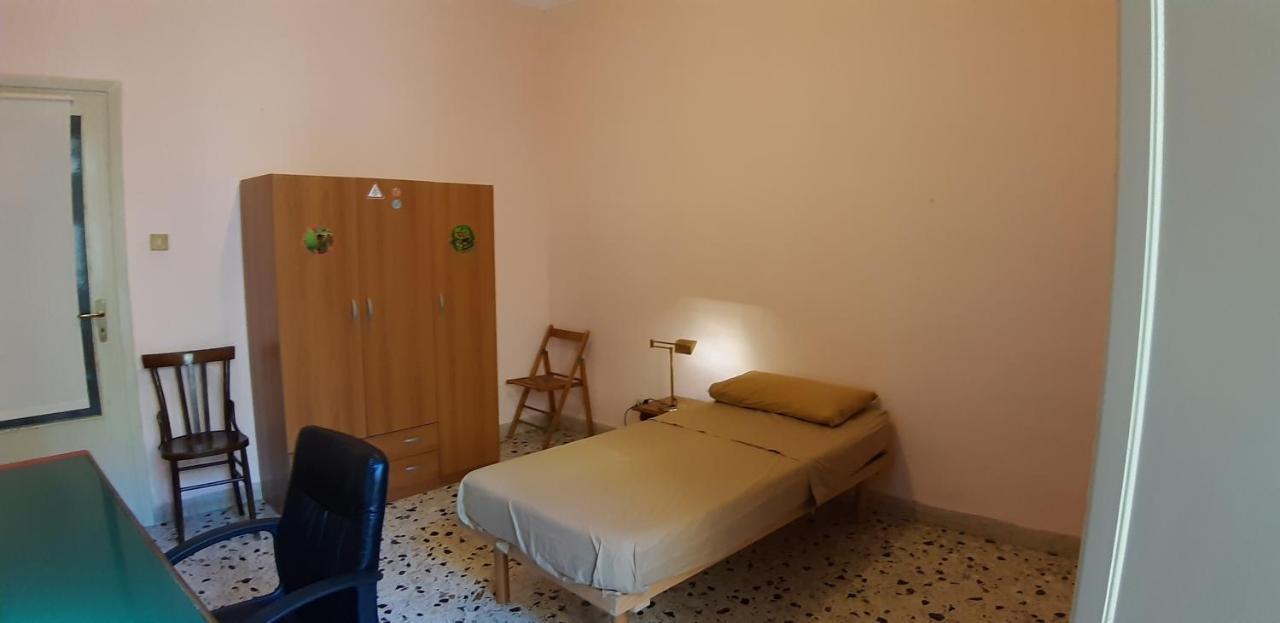 Stanza Privata In Appartamento Per Smart Working, Digital Nomads O Coliving Palermo Eksteriør billede